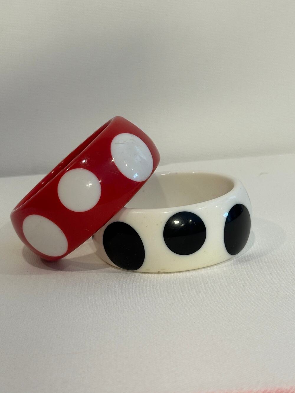 Vintage Chunky Polka Dot Bangle Bracelet Set Red White Mod Rockabilly 2pc